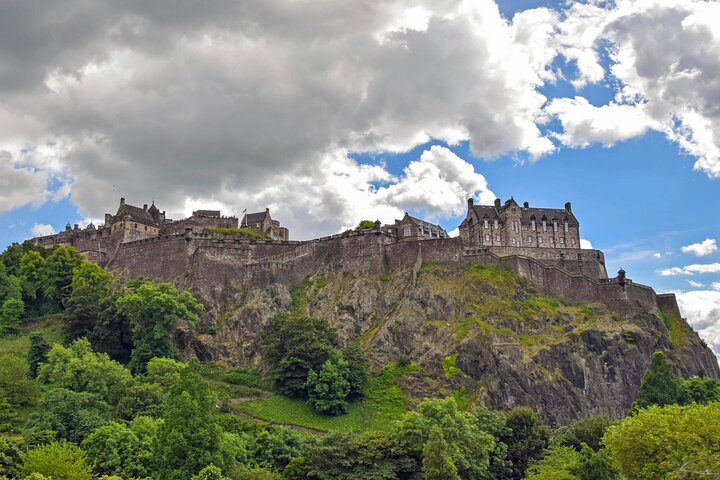 After a day of seeing wonderful sites travelling from York we finish in the capital of Scotland Edinburgh complete with it's extraordinary castle that sits a top an extinct volcano.